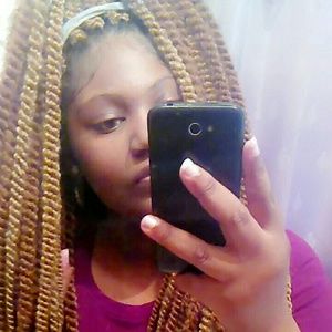 Meet your Posher, Zykia