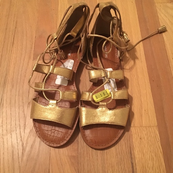 Gianni Bini Shoes - Gianni Bini women's gold gladiator sandals 9M NWT