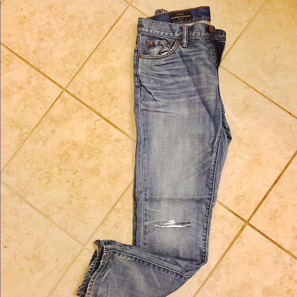 Slim broken in boyfriend jeans