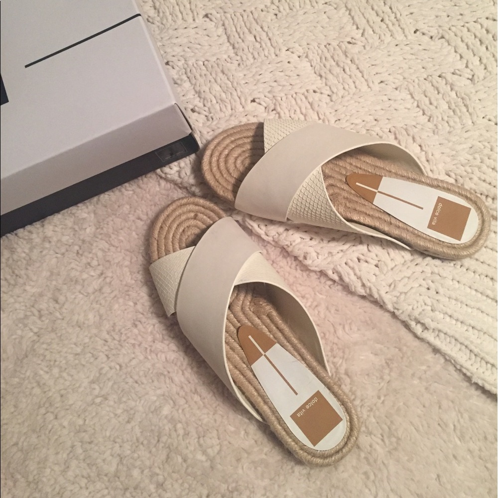 Dolce Vita Genivee Slip On Leather Sandals