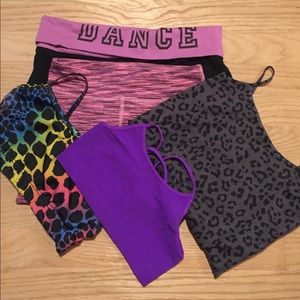 ⭐️Girls dance clothes 2 shorts/ 3 tops