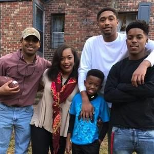 Meet your Posher, Rj