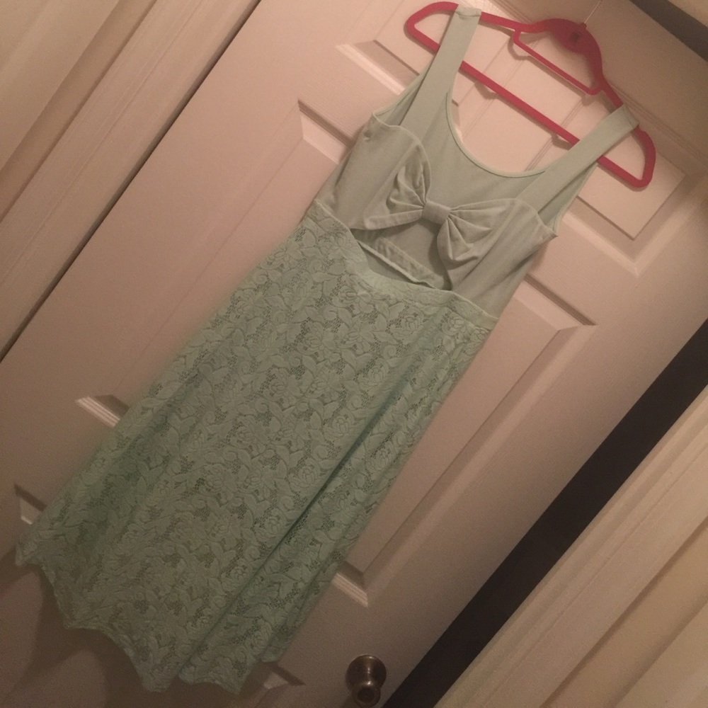 Spring Lace High-Low Dress - Picture 2 of 3