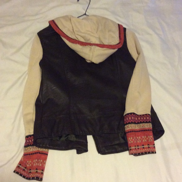Jacket - size large - Picture 2 of 2