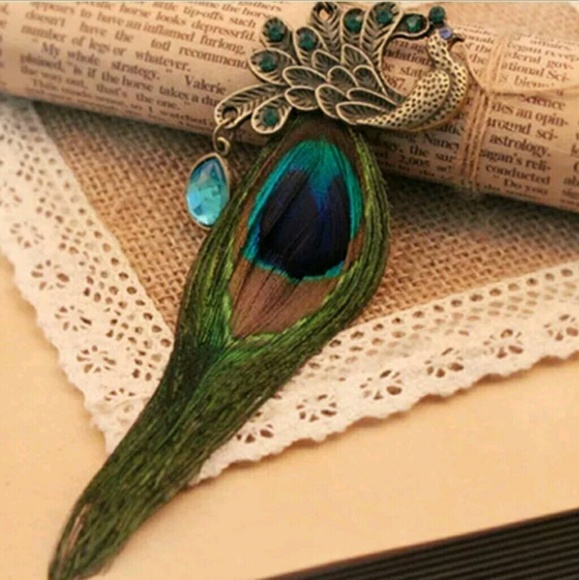 BS Fashion Jewelry - ❤ Vintage Peacock Pendant dainty Necklace