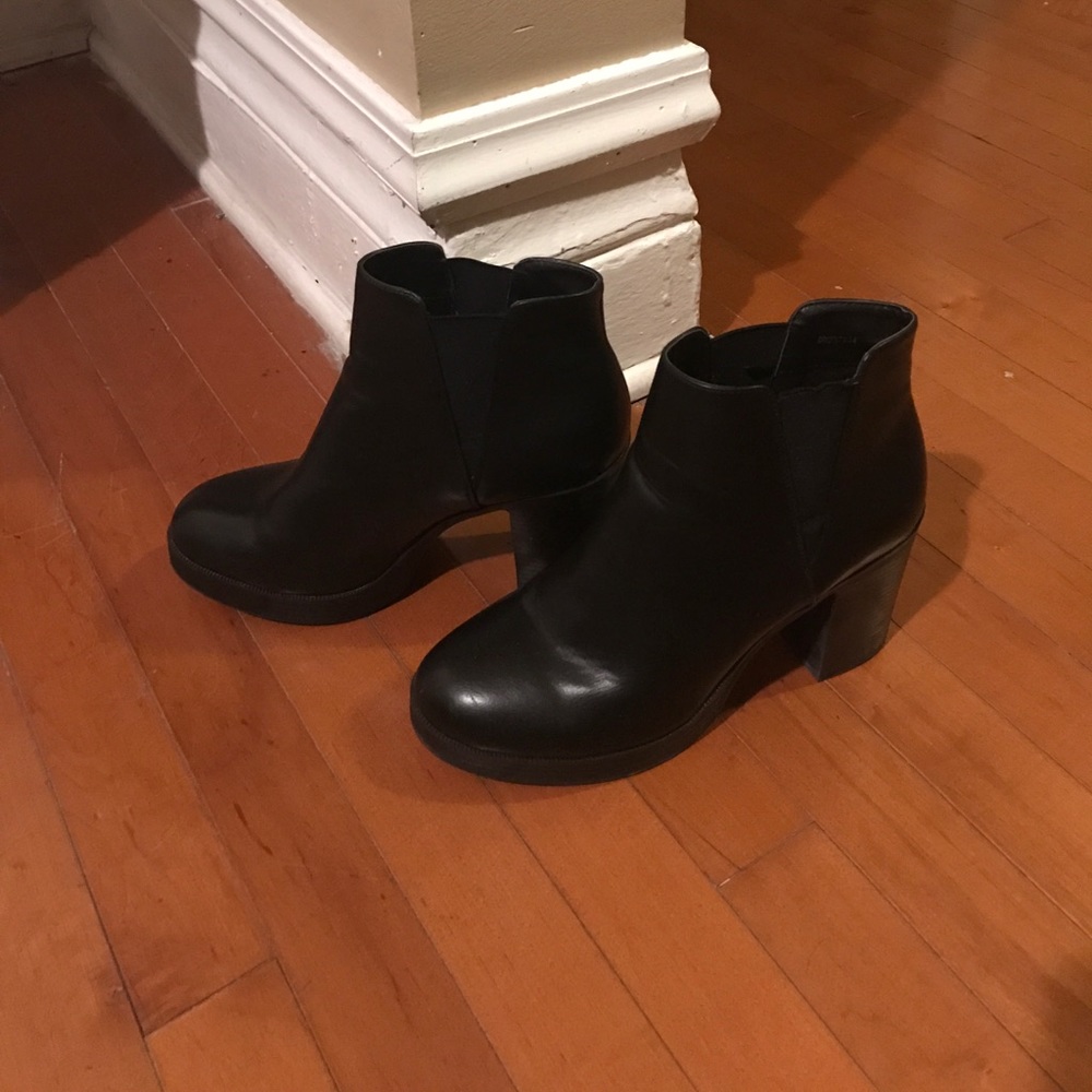 Black Boots