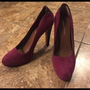 Donald Pliner Dawn suede stiletto pump