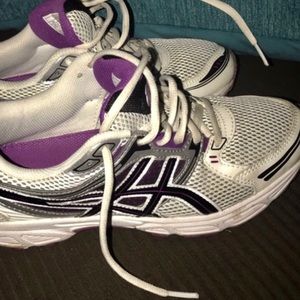 ASICS Gel tennis shoes