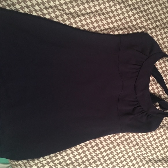 Lululemon tops (one) - Picture 3 of 8