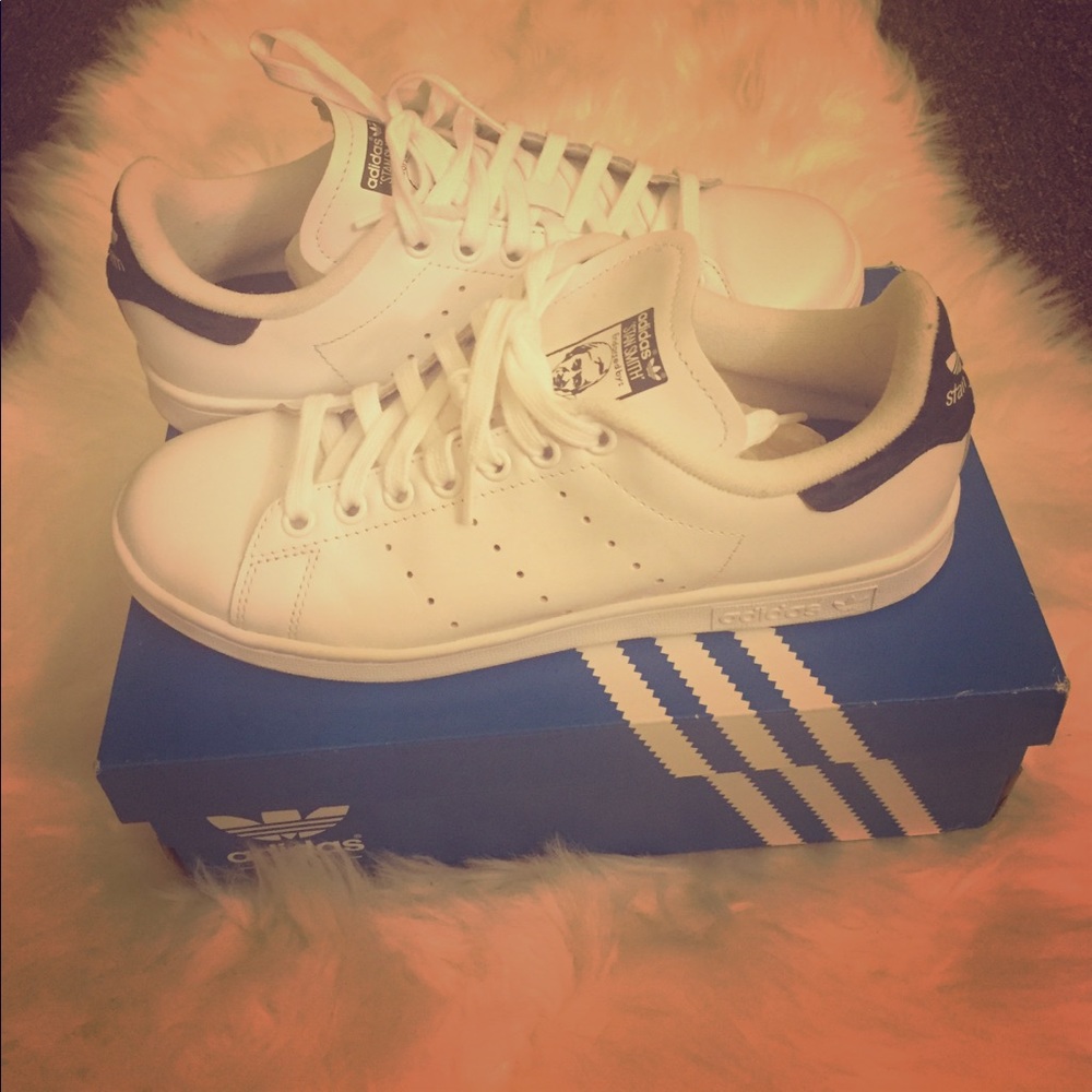Size 7.5 women's Addidas Stan Smith