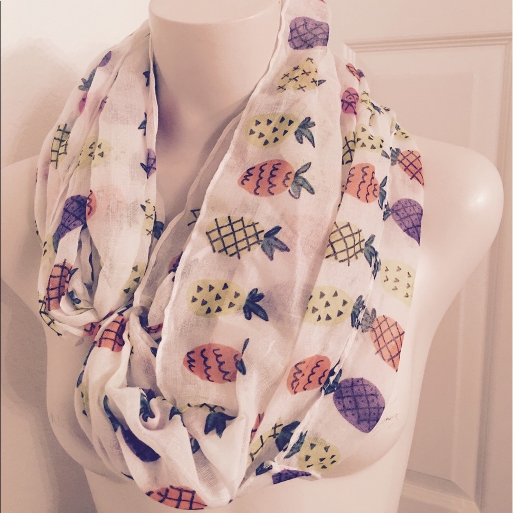 🍍 printed infinite scarf