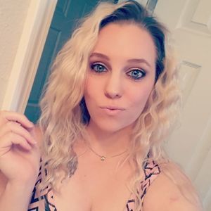 Meet your Posher, Liz