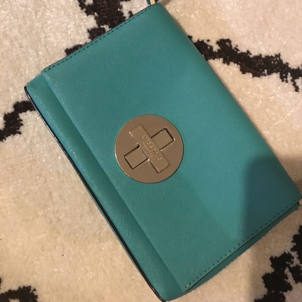 Kate Spade crossbody or shoulder bag