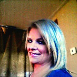 Meet your Posher, Deedee