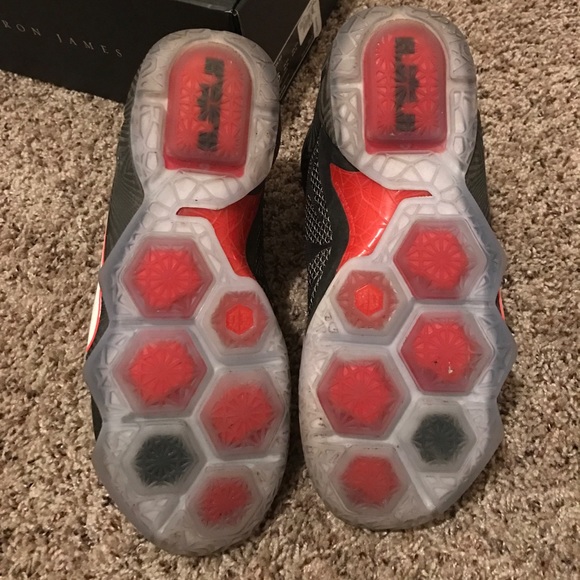 LeBron 12 Court Vision - Picture 4 of 5