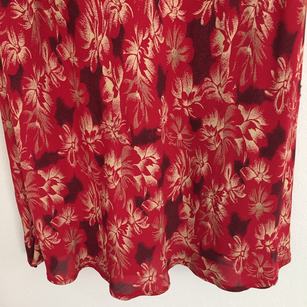 FREE DRESS with Purchase of Red Floral Midi - Picture 6 of 8