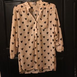 🔴 CLEARANCE! 🔴 Charming Charlie blouse
