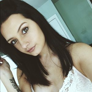 Meet your Posher, Jade