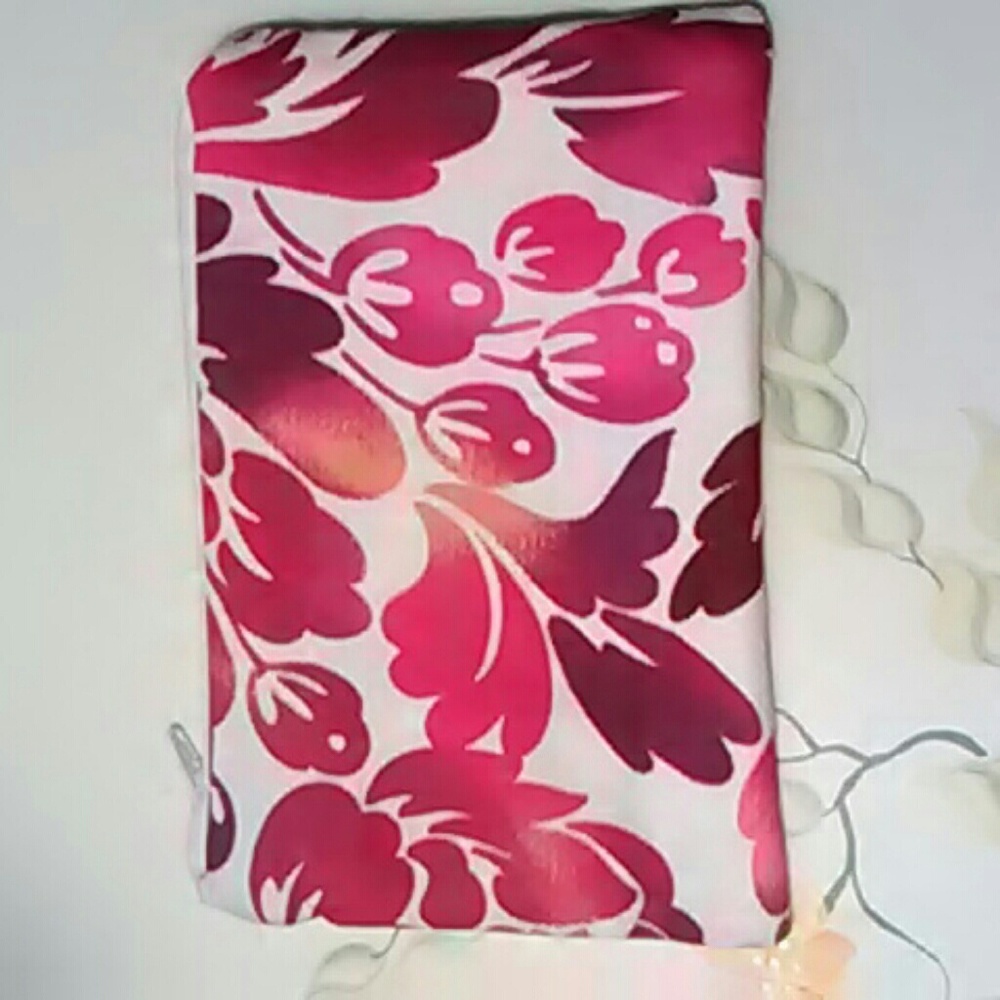 Zipper pouch cosmetic bag