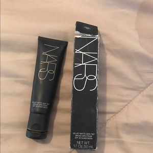 NARS velvet matte skin tint