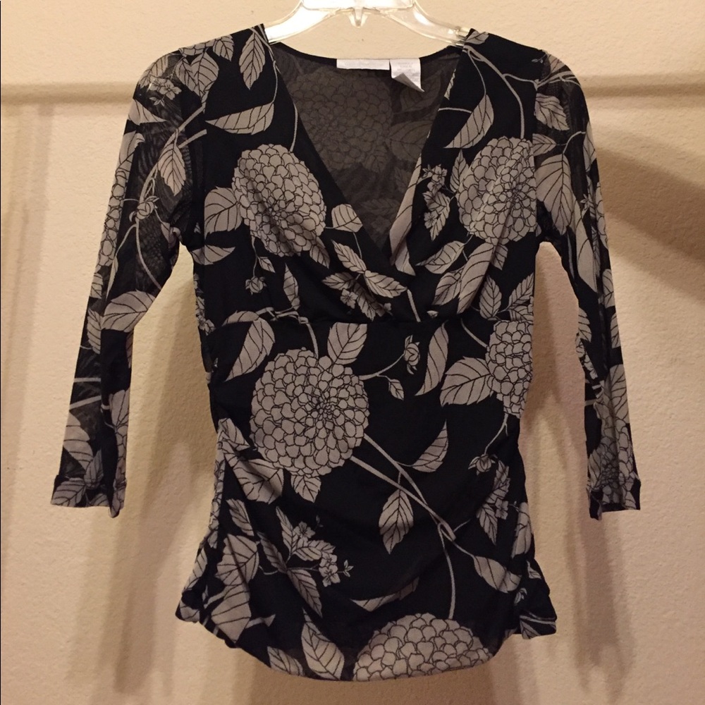 GORGEOUS SPRING TOP👚😍😍 NWOT