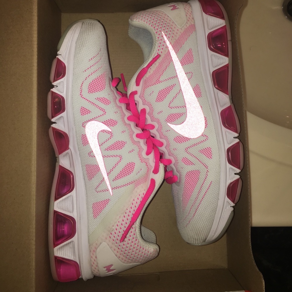 ONLY WORN 3 TIMES NIKE AIR MAX tailwind 7