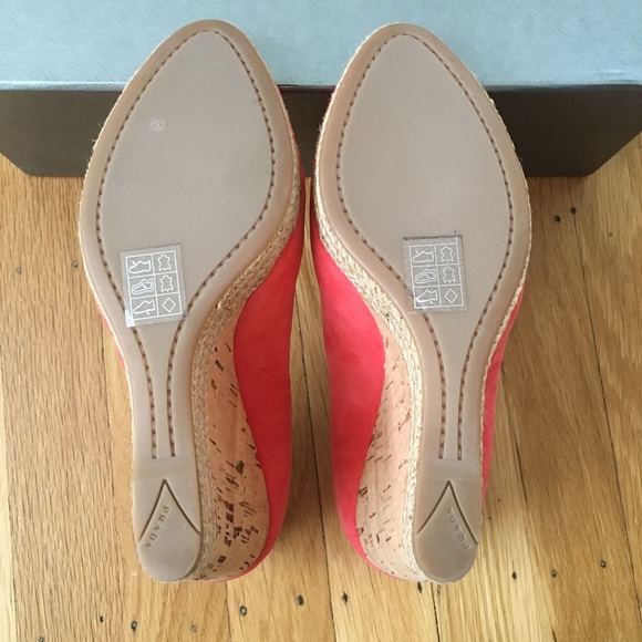 ❤️ Prada ❤️ Suede Peep Toe Wedge Sandal - Picture 4 of 6