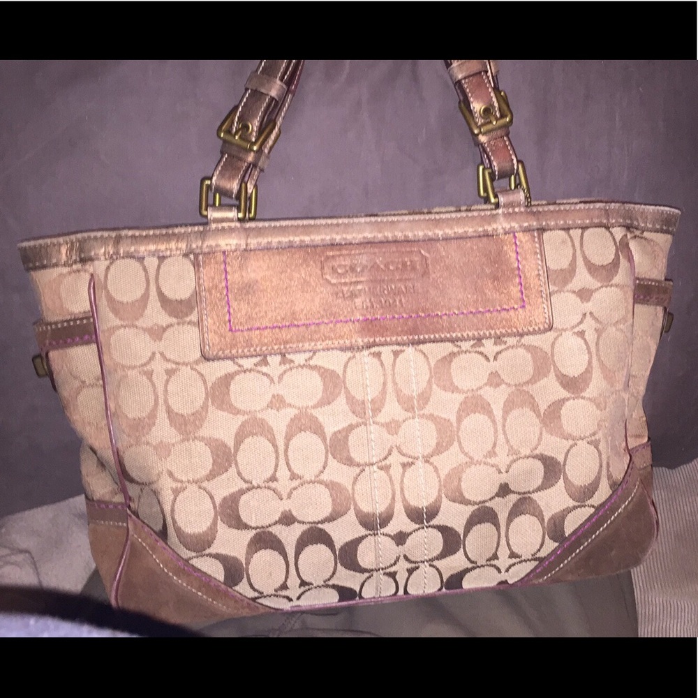Coach Tote With Matching Keychain CC Holder