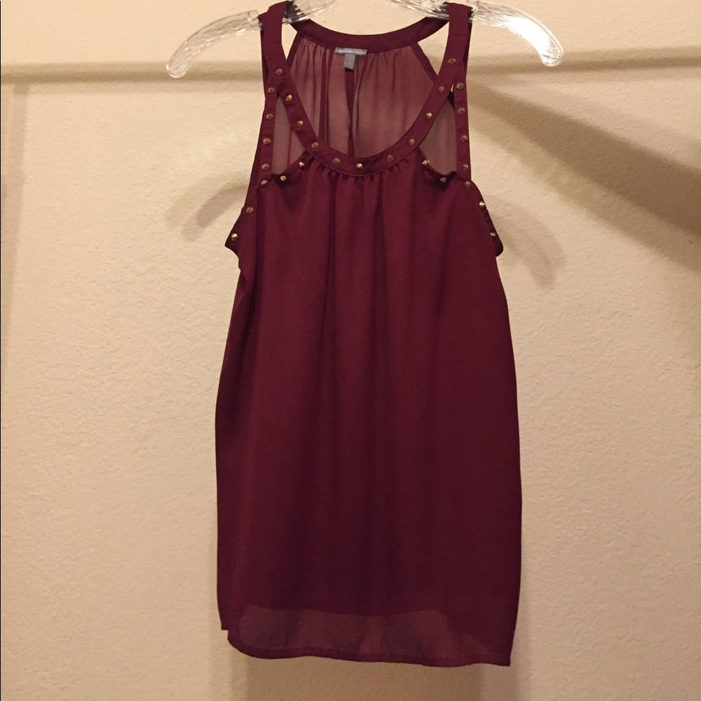 TOP PERFECT FOR SPRING! NEVER WORN💕