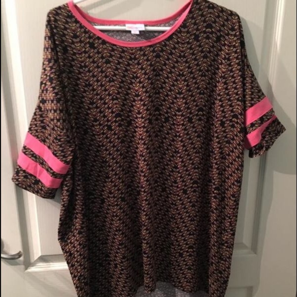 Lularoe Irma top size med