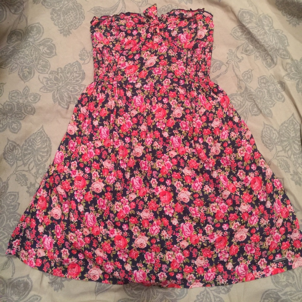 ‼️SOLD‼️Abercrombie & Fitch floral strapless dress