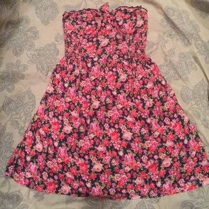 ‼️SOLD‼️Abercrombie & Fitch floral strapless dress