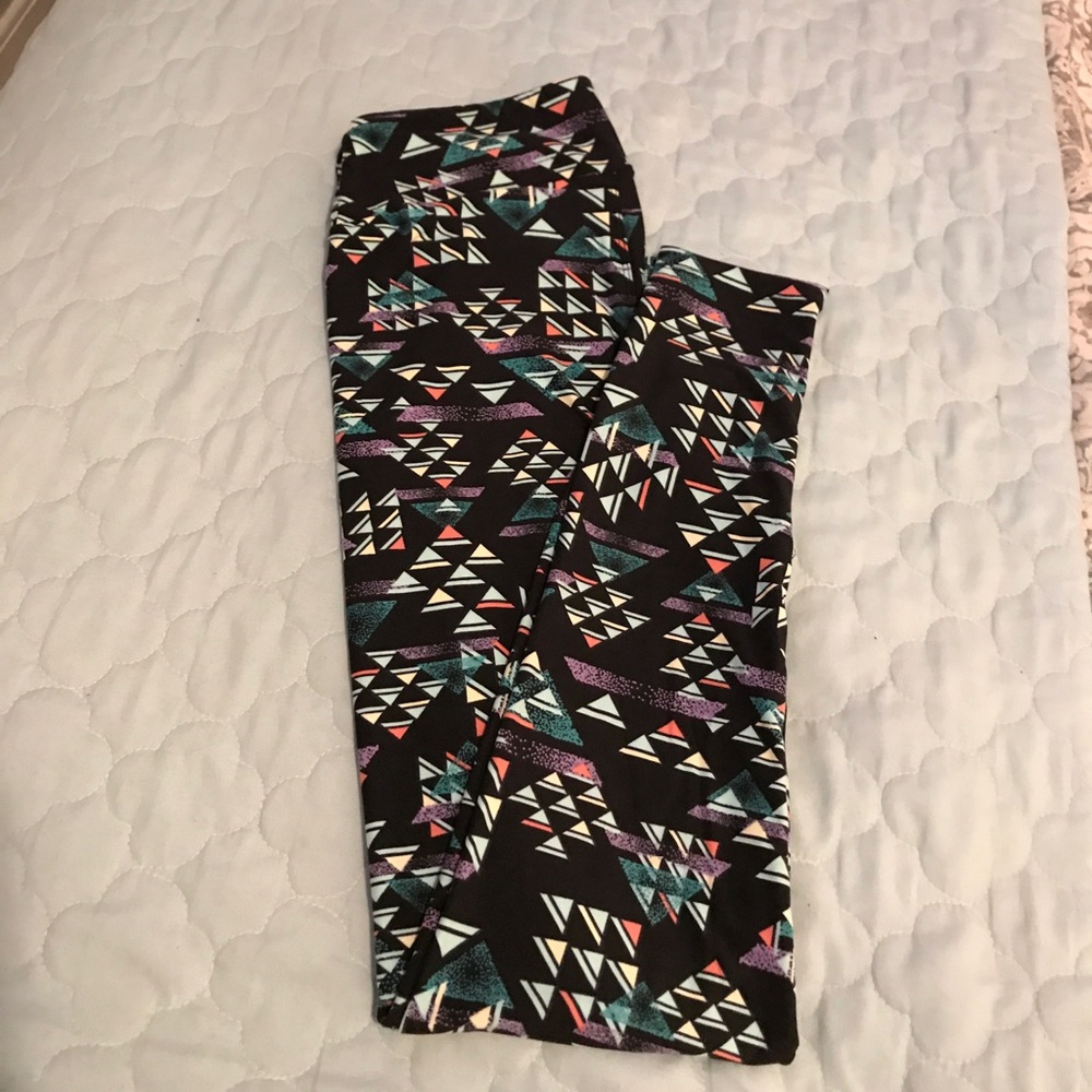 🚫🚫SOLD🚫🚫🛑LuLa Roe Tall and Curvy leggings