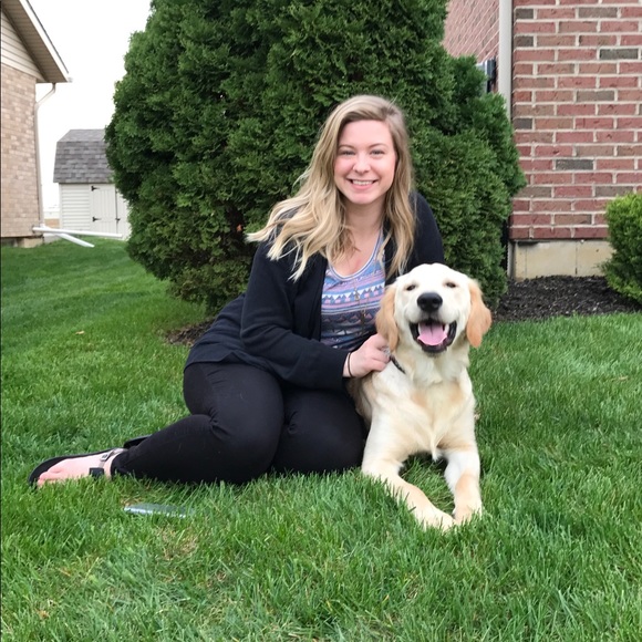 Meet your Posher, Sierrah - Picture 2 of 3