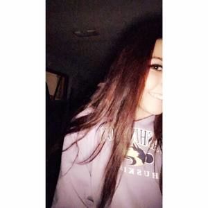 Meet your Posher, Chloe