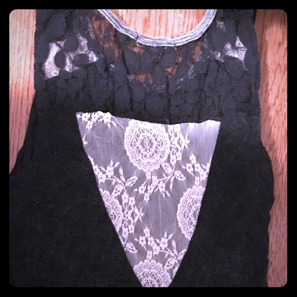 Tank top from buckle. Black and white