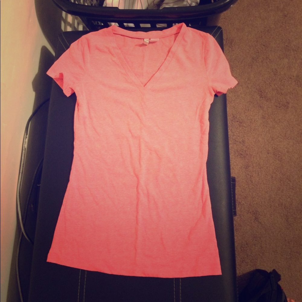 Pink v neck divided t shirt