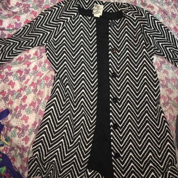 Tulle Black and white coat - Picture 2 of 2