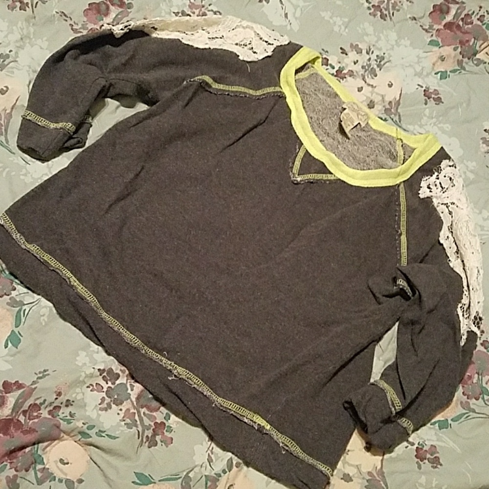 Cute de-constructed sweatshirt - Large