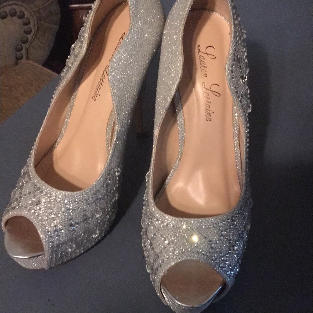 Dress shoes