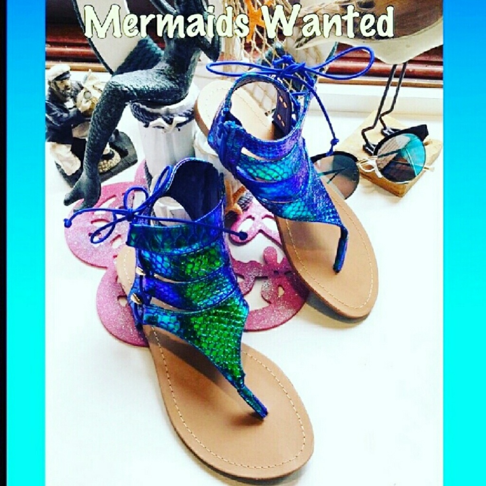 Holographic T-strap Sandals.