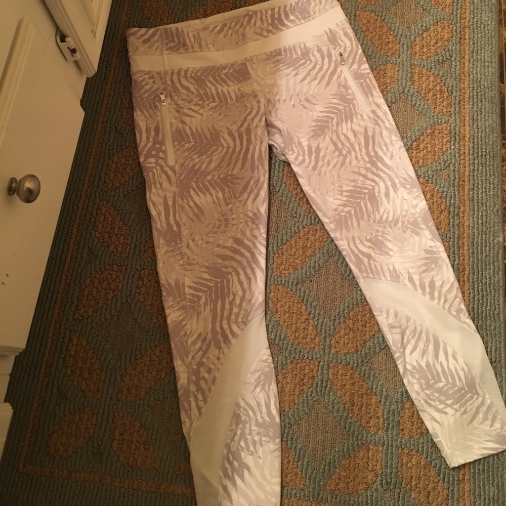 Lululemon pants!!! Must see