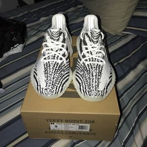 Yeezy boost 350 V2 DS size 9