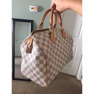 💯 Authentic LV HOLD