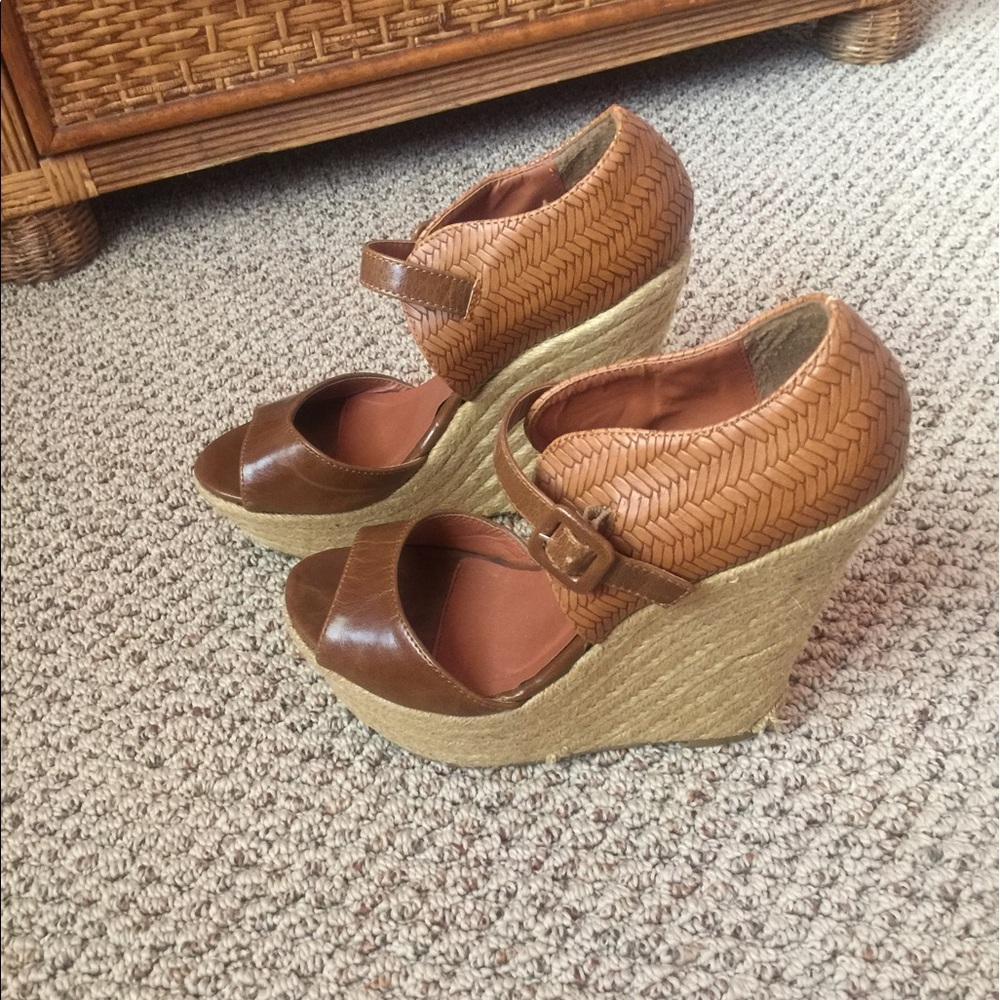 Wedge heals size 8