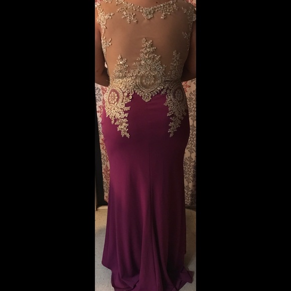 Prom dress - Picture 2 of 3