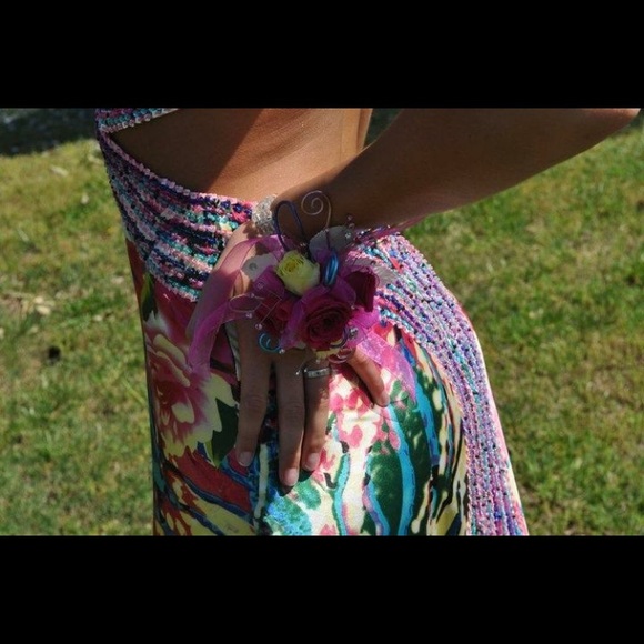 Prom Dress - Picture 2 of 4