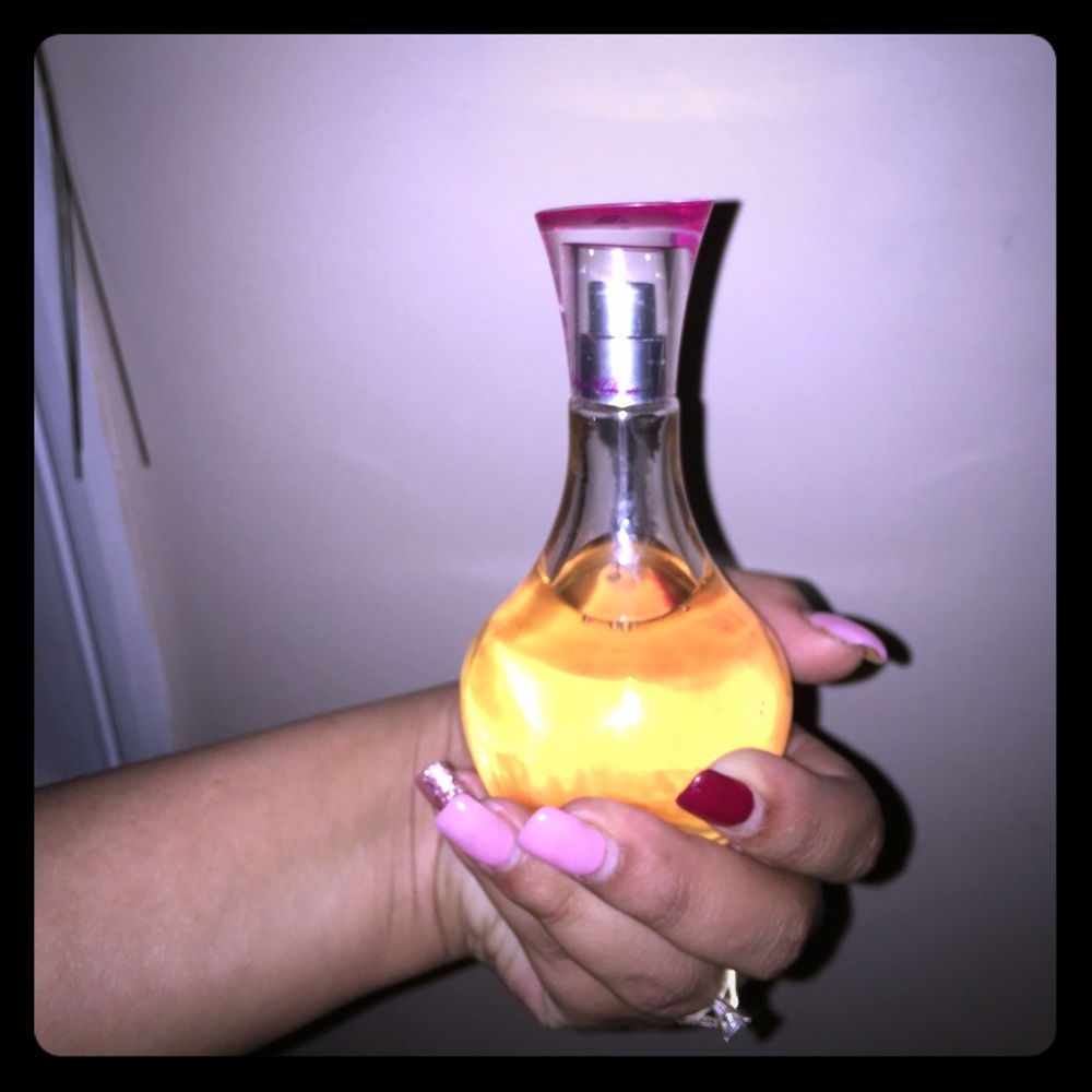 Perfume Paris Hilton without the box tho