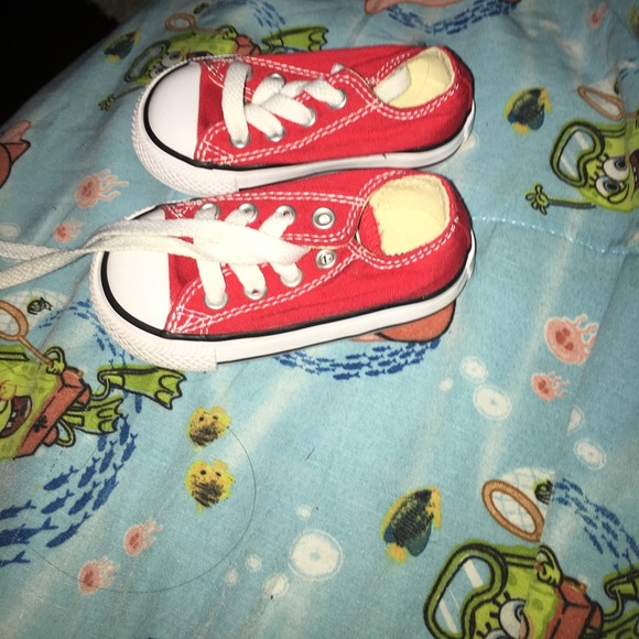 Converse - Picture 2 of 3