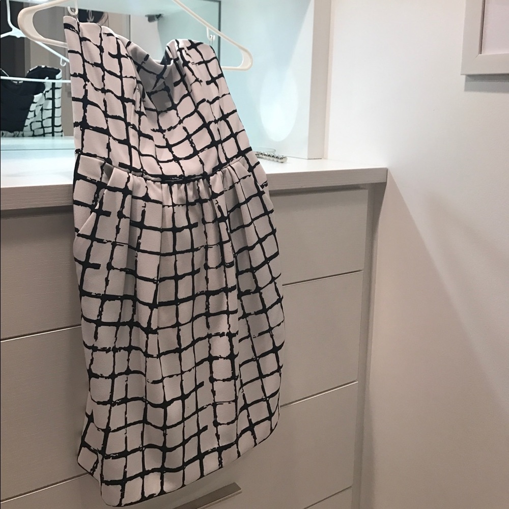 Black and white patterned mini dress. Worn 2x